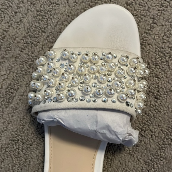 Like new Jessica Simpson bedazzled sandals - Picture 5 of 12
